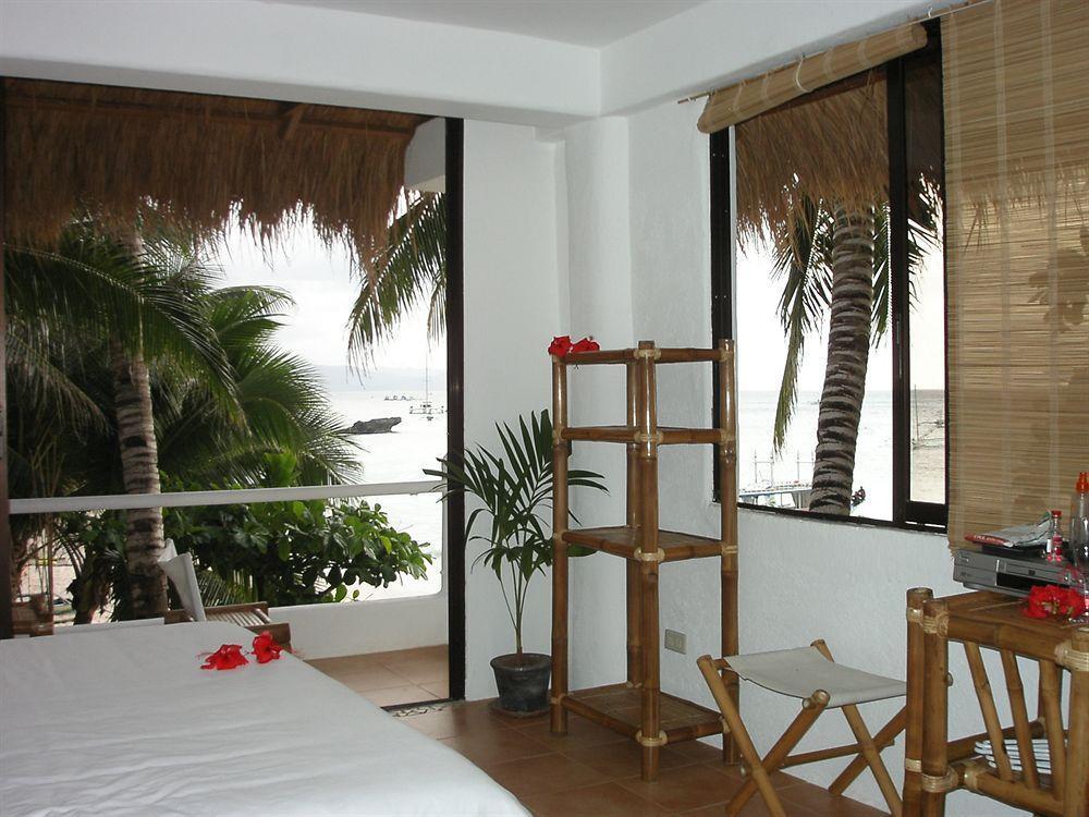 Artista Beach Villa Balabag  Екстер'єр фото