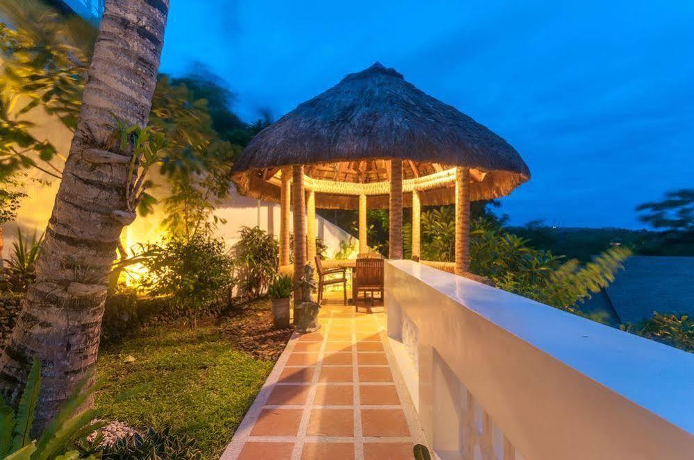 Artista Beach Villa Balabag  Екстер'єр фото