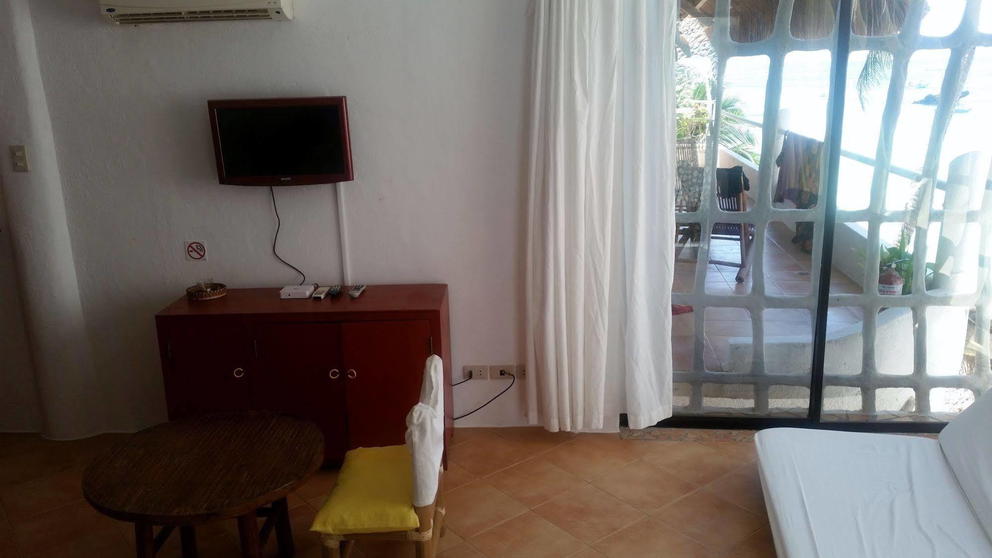 Artista Beach Villa Balabag  Екстер'єр фото
