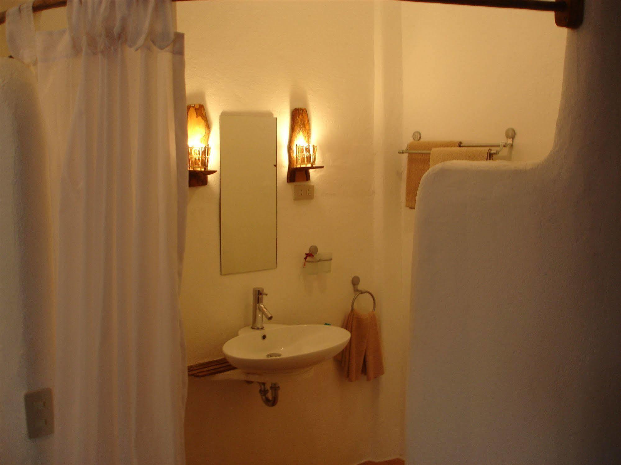 Artista Beach Villa Balabag  Екстер'єр фото