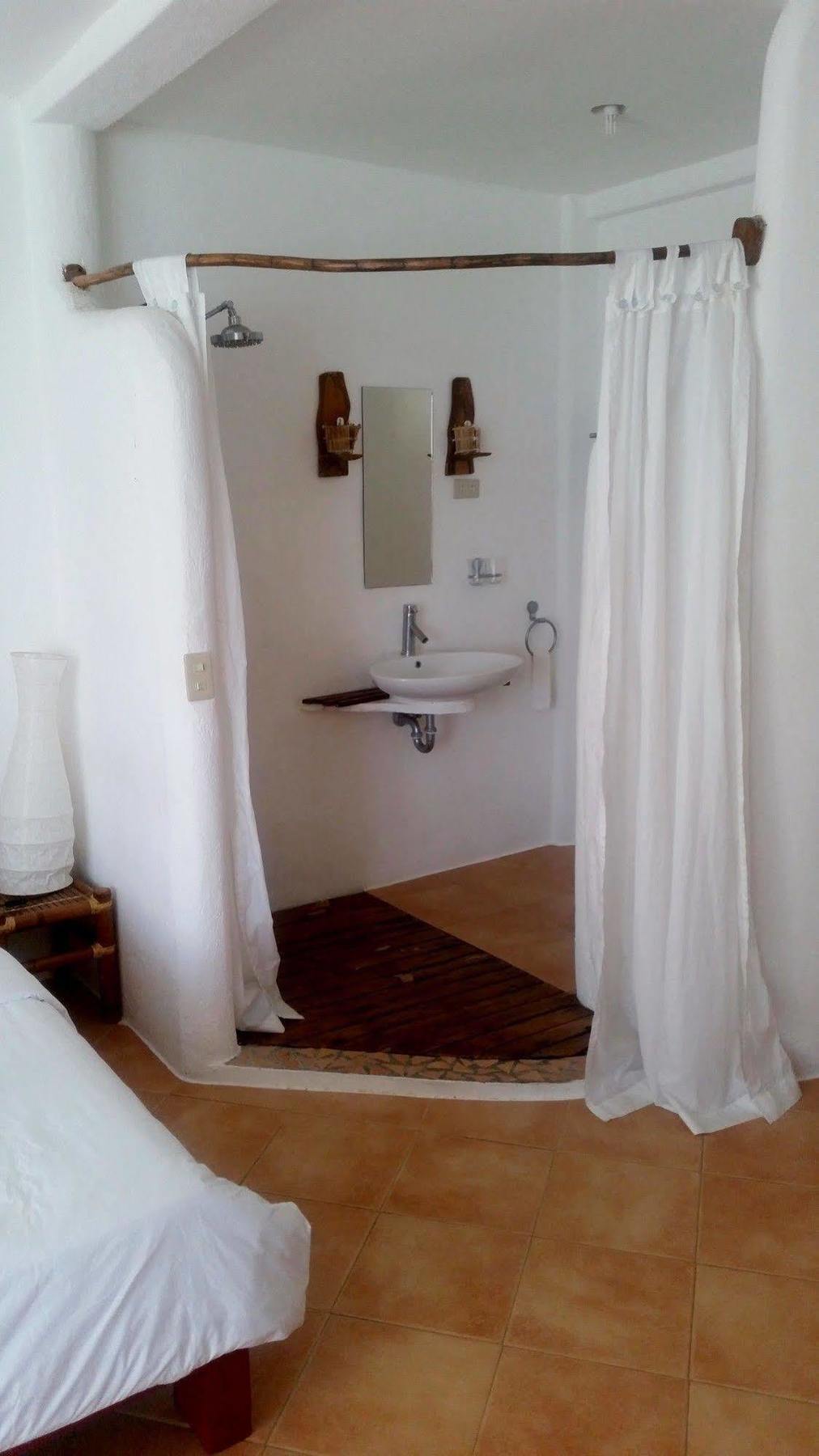Artista Beach Villa Balabag  Екстер'єр фото