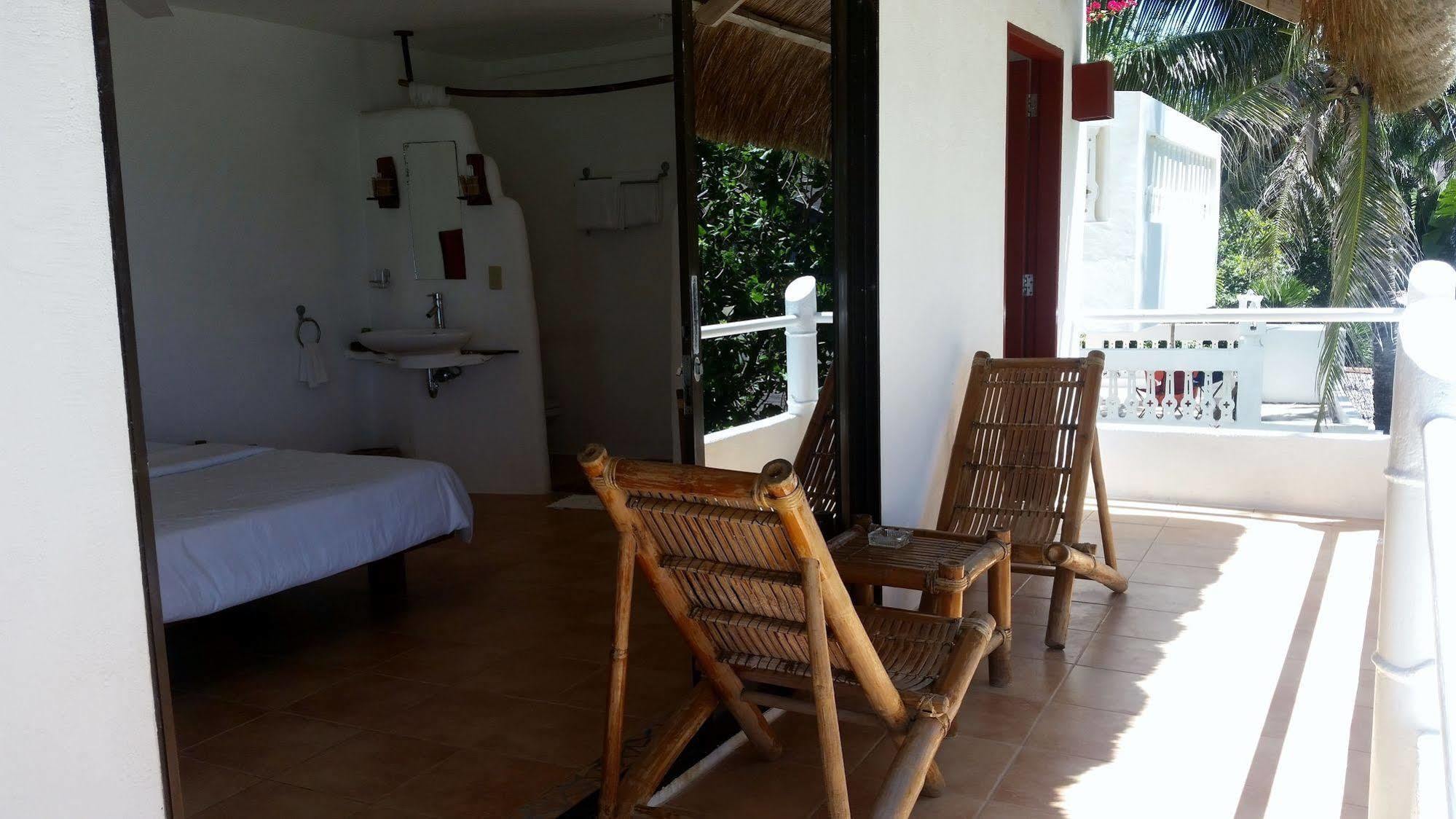 Artista Beach Villa Balabag  Екстер'єр фото